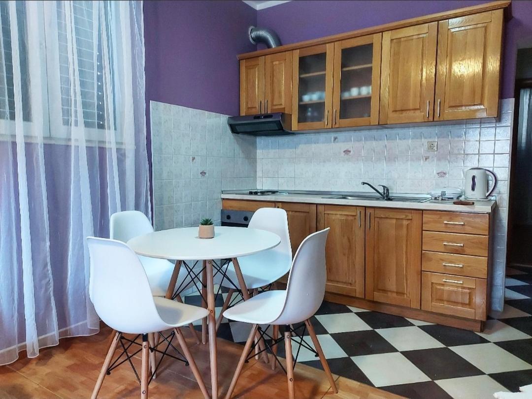 Apartments Ivana Loviste Exterior photo
